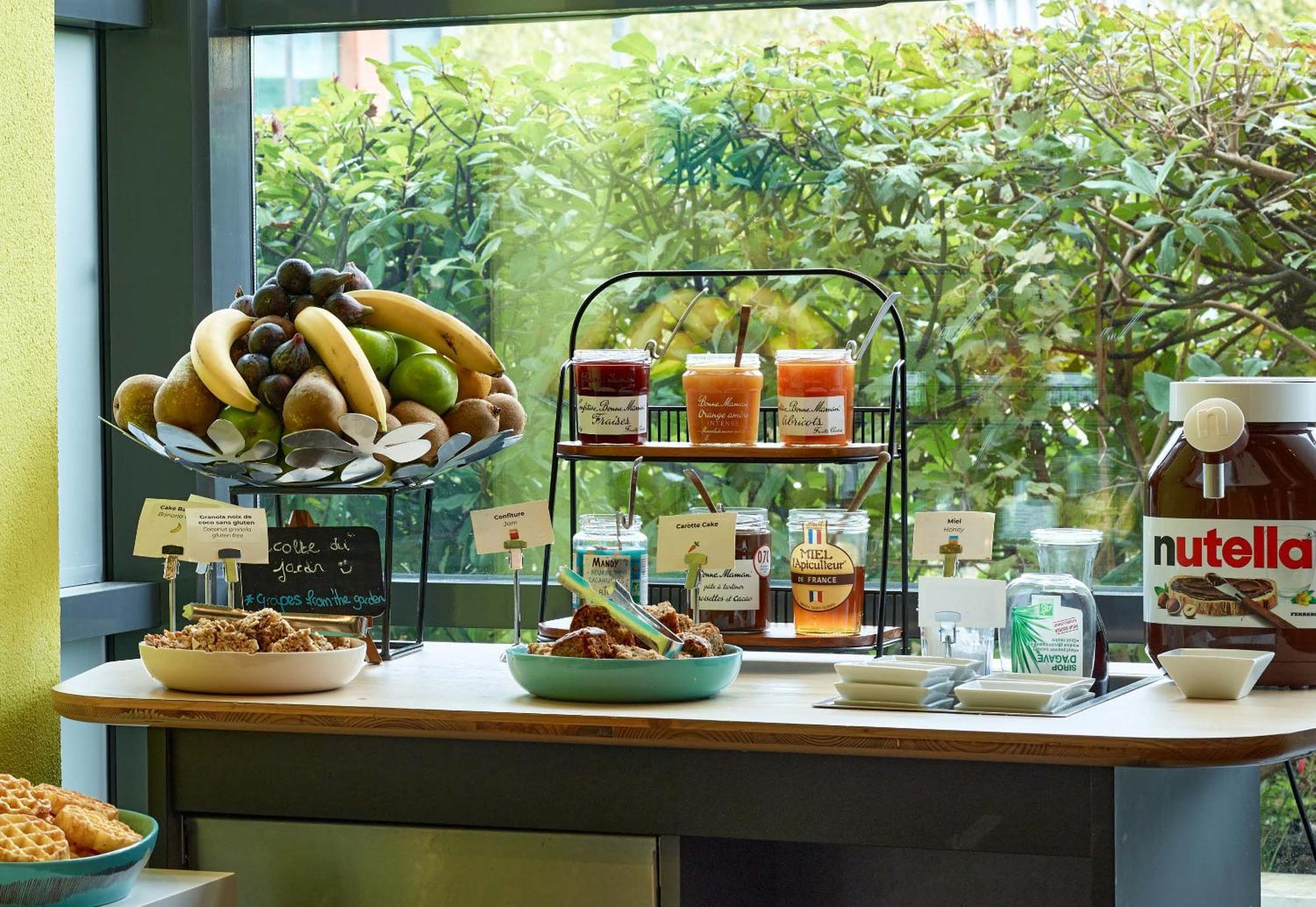 B&B Hotel Rueil-Malmaison Gare Екстериор снимка
