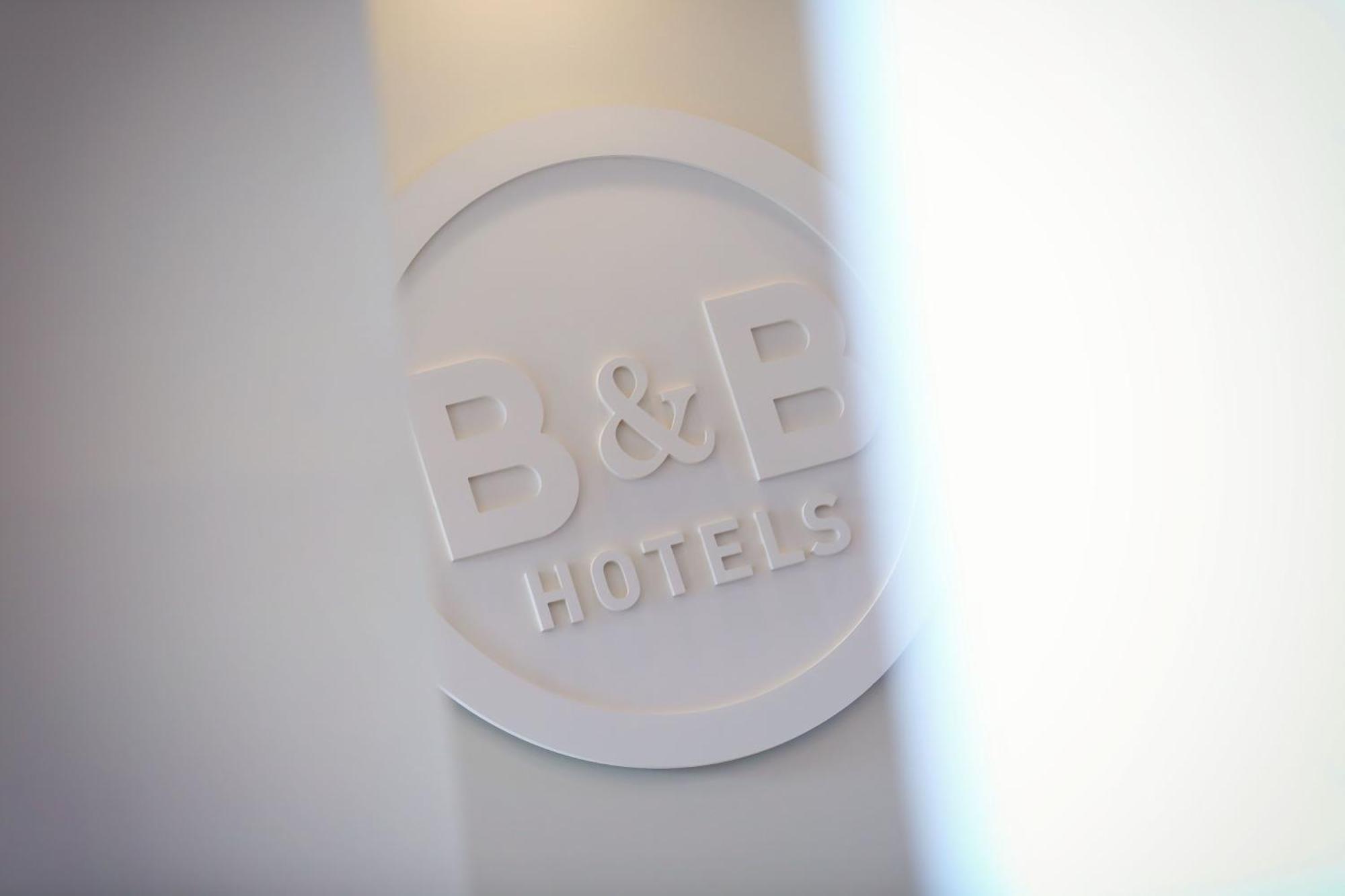 B&B Hotel Rueil-Malmaison Gare Екстериор снимка
