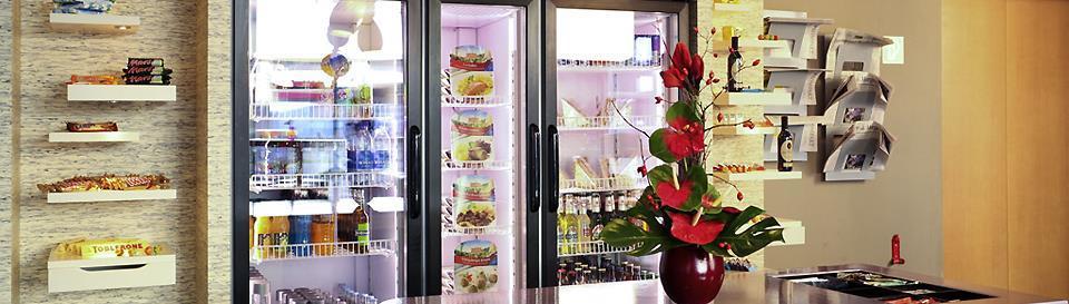 B&B Hotel Rueil-Malmaison Gare Ресторант снимка